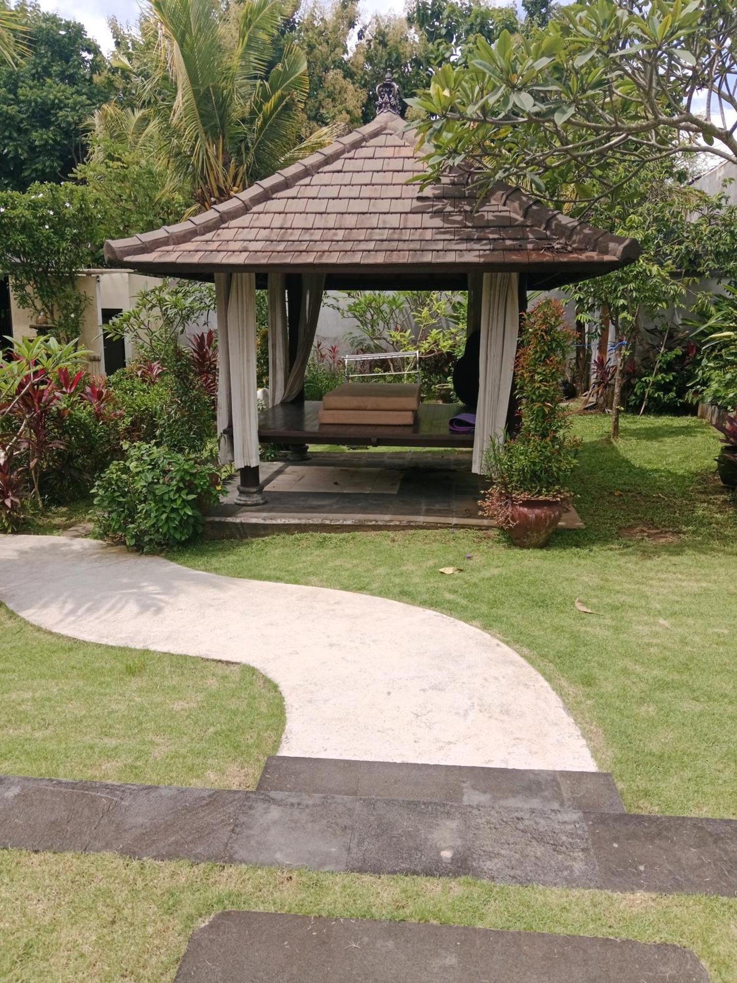 Muaya Villa Джимбаран Экстерьер фото